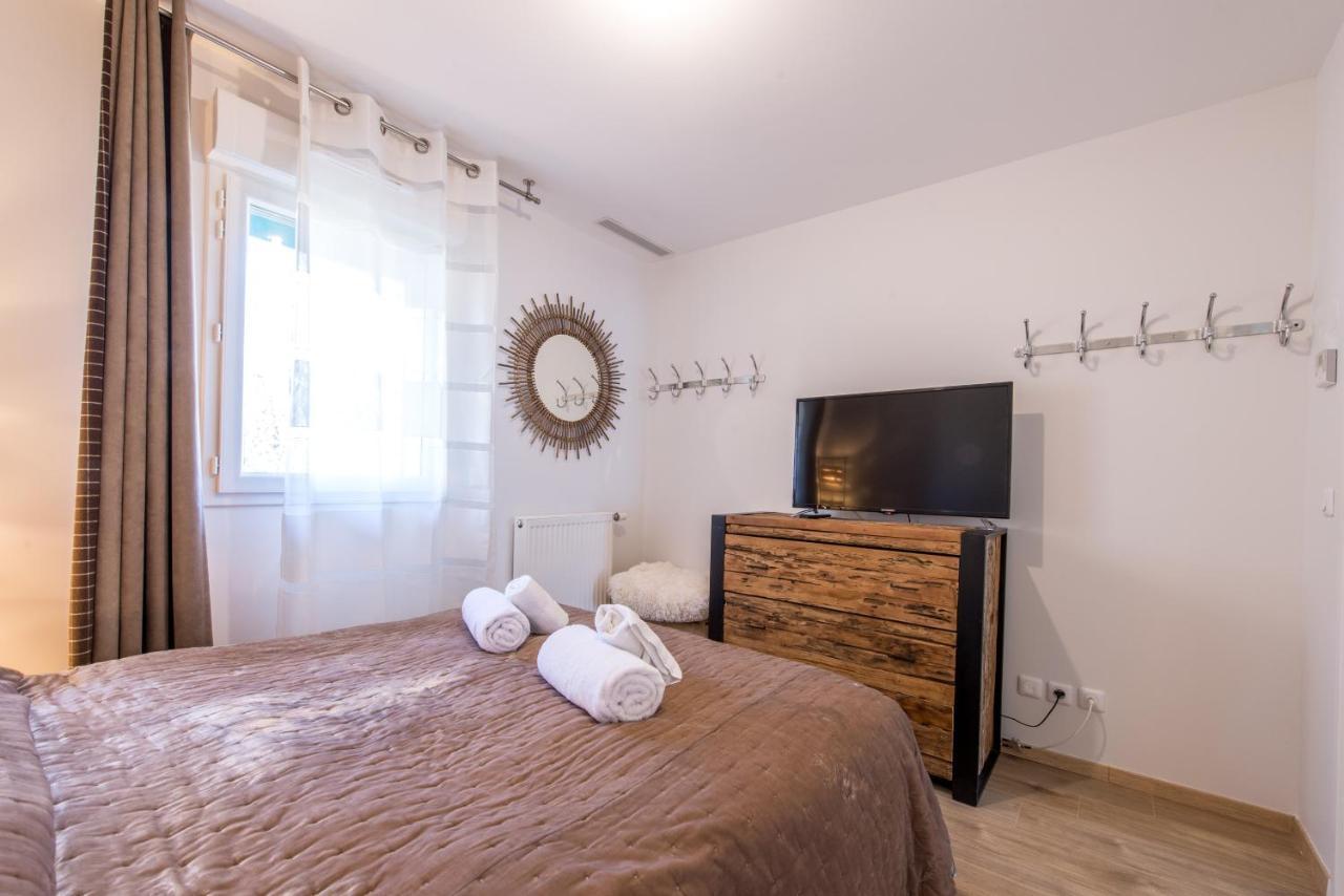 La Maison Du Port, Une Exclusivite Lla Selections By Location Lac Annecy Saint-Jorioz Bagian luar foto